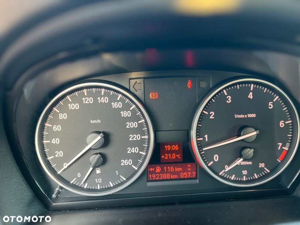 BMW Seria 3 325i - 5