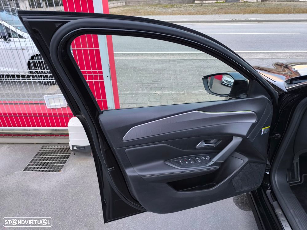 Peugeot 308 PureTech 130 GPF EAT8 Stop & Start GT Pack - 24