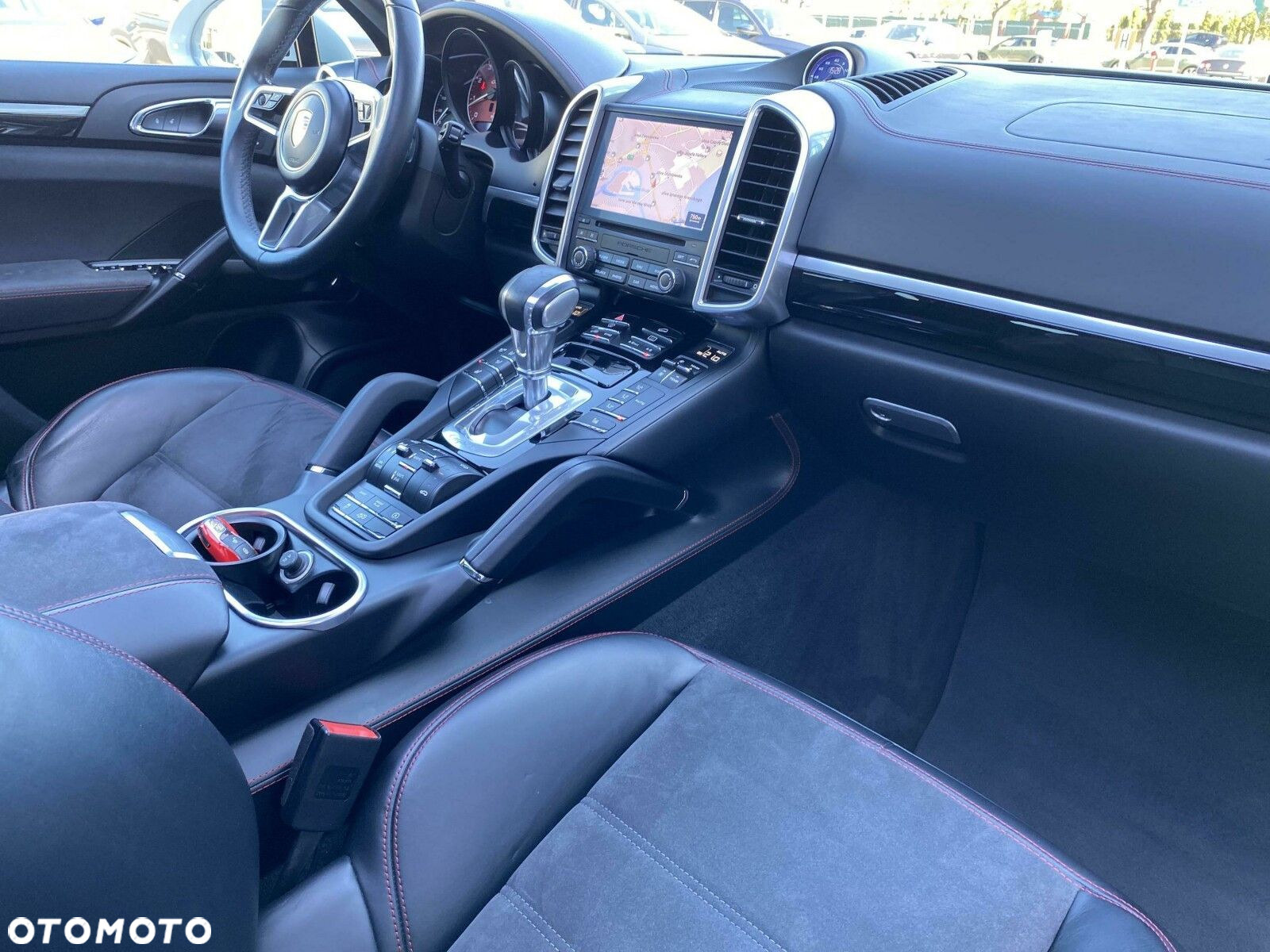 Porsche Cayenne GTS - 23