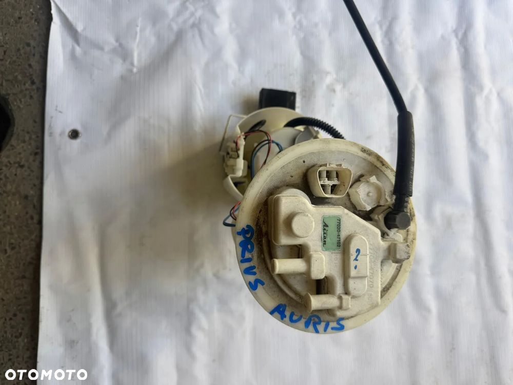 Toyota Prius Plus Auris POMPA PALIWA 77020-47102 - 2