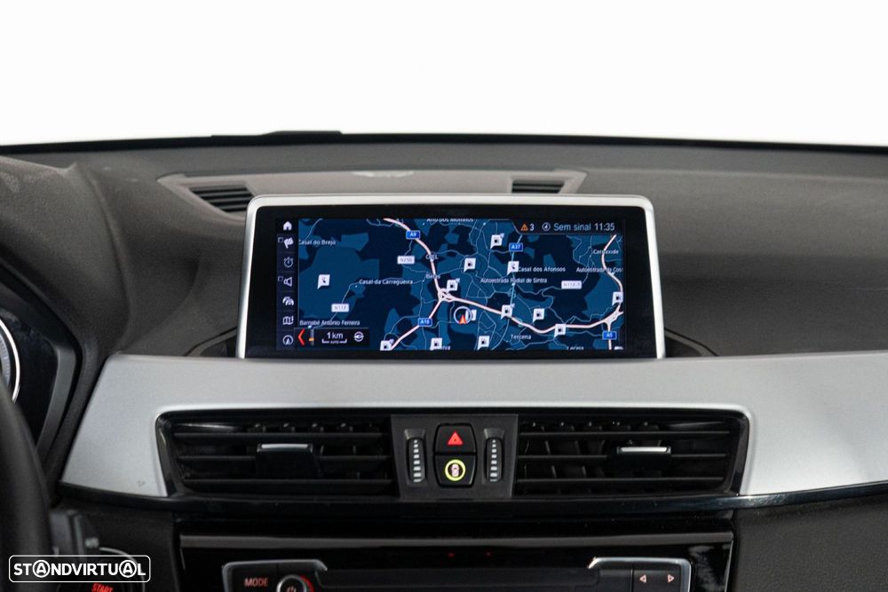 BMW X1 25 e xDrive Corporate Edition - 23