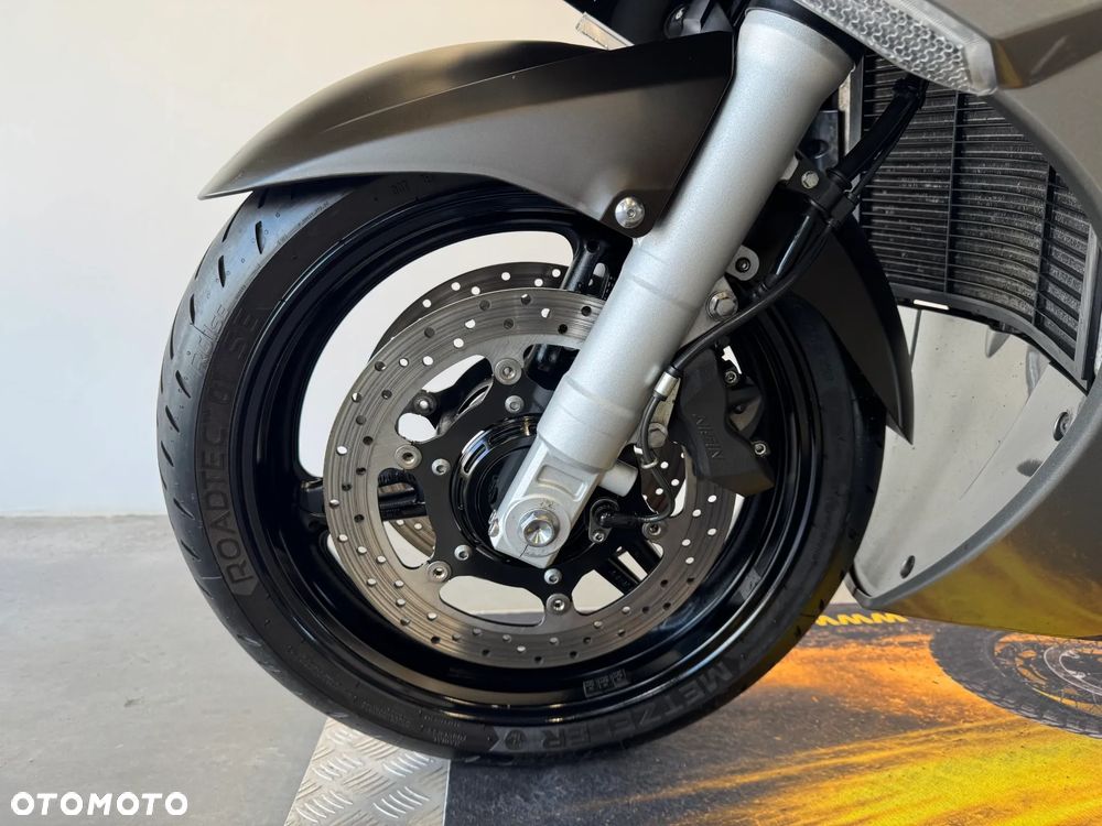 Yamaha FJR - 18