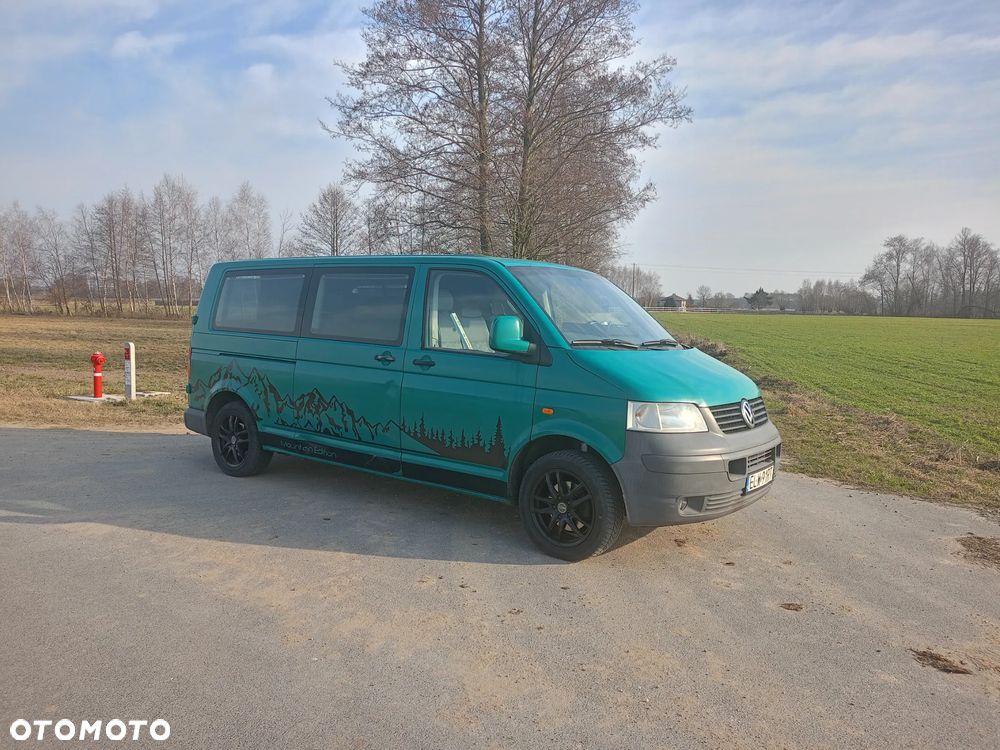 Volkswagen Caravelle - 10