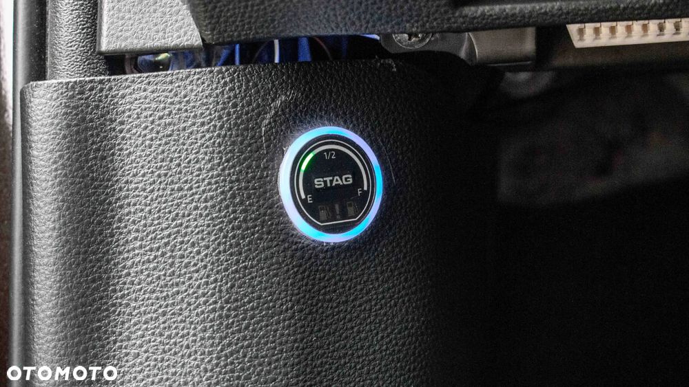 Toyota Corolla 1.8 Hybrid Selection - 36