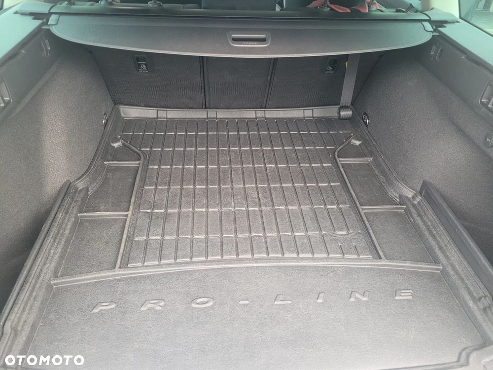 Volkswagen Passat 2.0 TDI BMT Comfortline - 23