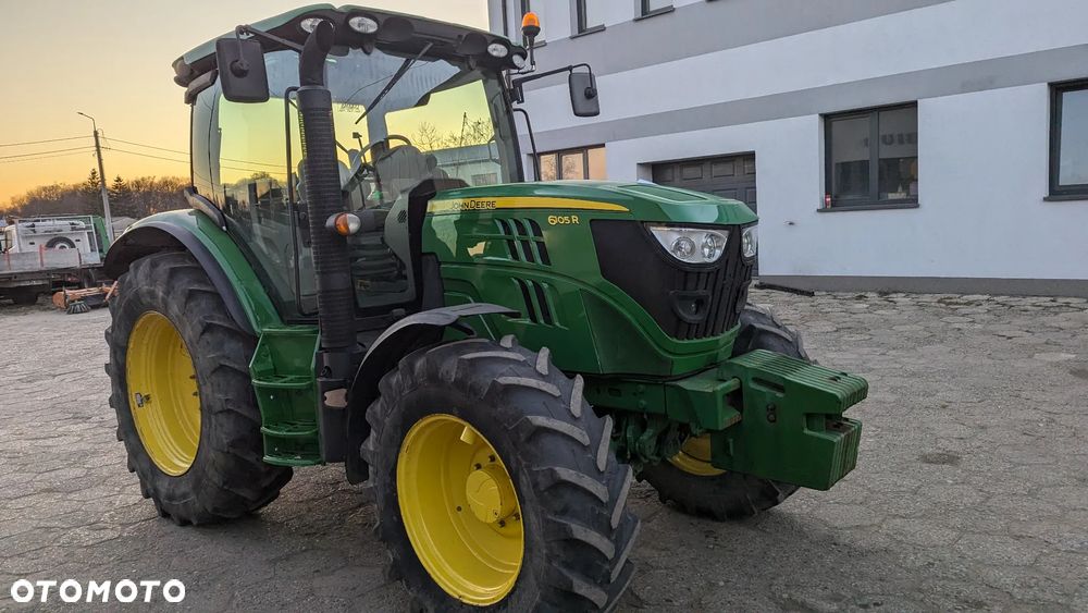 John Deere 6105R - 3