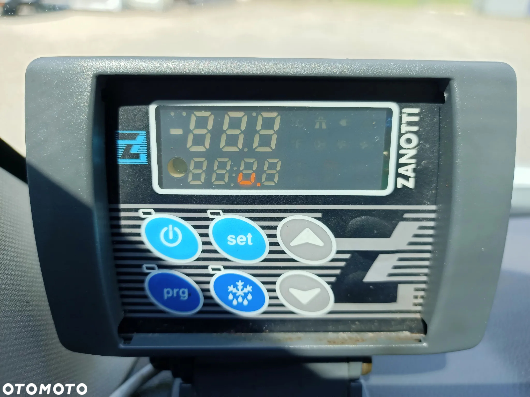 Renault Master Chłodnia Zanotti Z350E Pierwszy Właściciel - 27