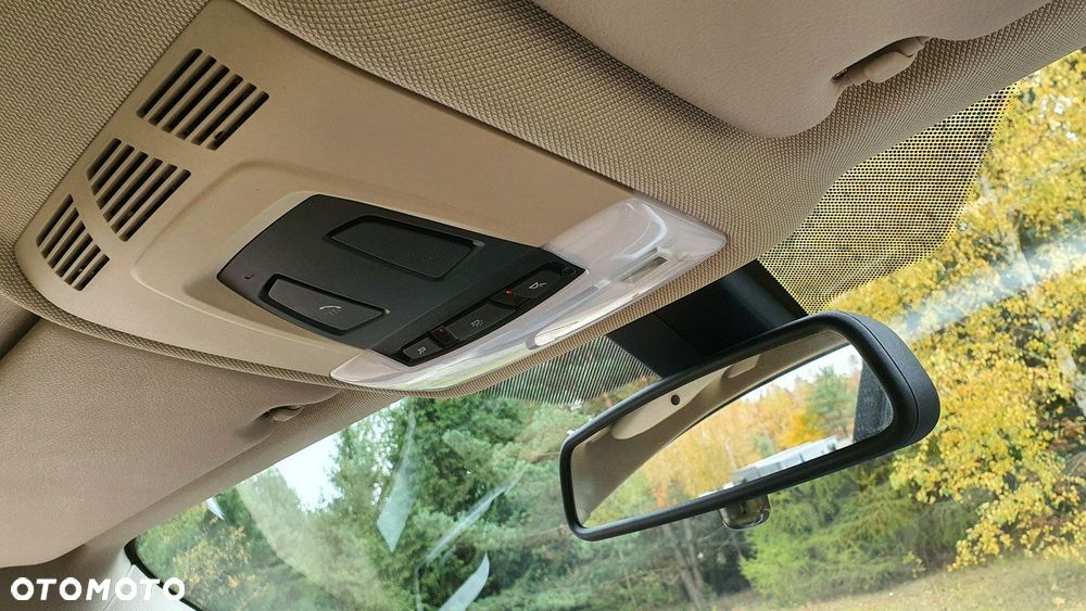 BMW Seria 3 320i - 22