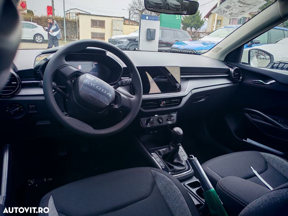 Skoda Fabia 1.0 MPI 80 CP Essence - 16