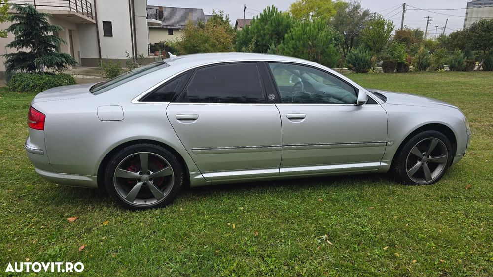 Audi A8 - 4