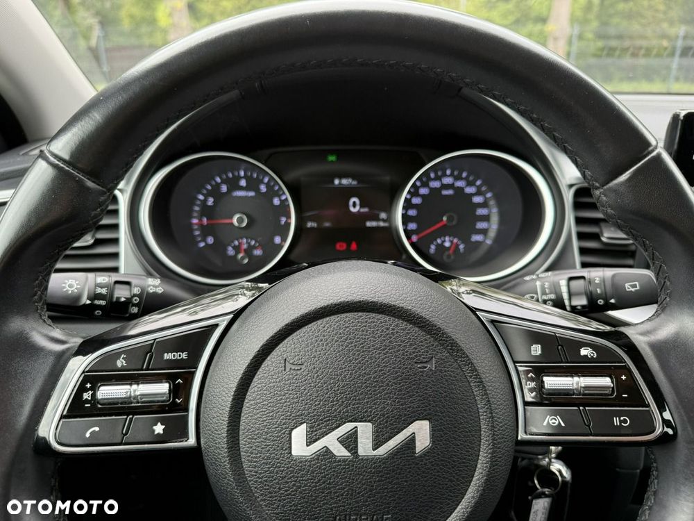 Kia Ceed - 25