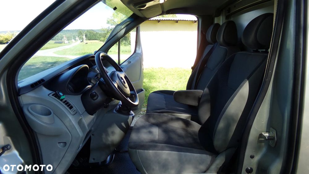 Opel VIVARO 2.5 150KM * LONG * KLIMA * NAVI * NISKI PRZEBIEG ! WZOROWY STAN ! - 18