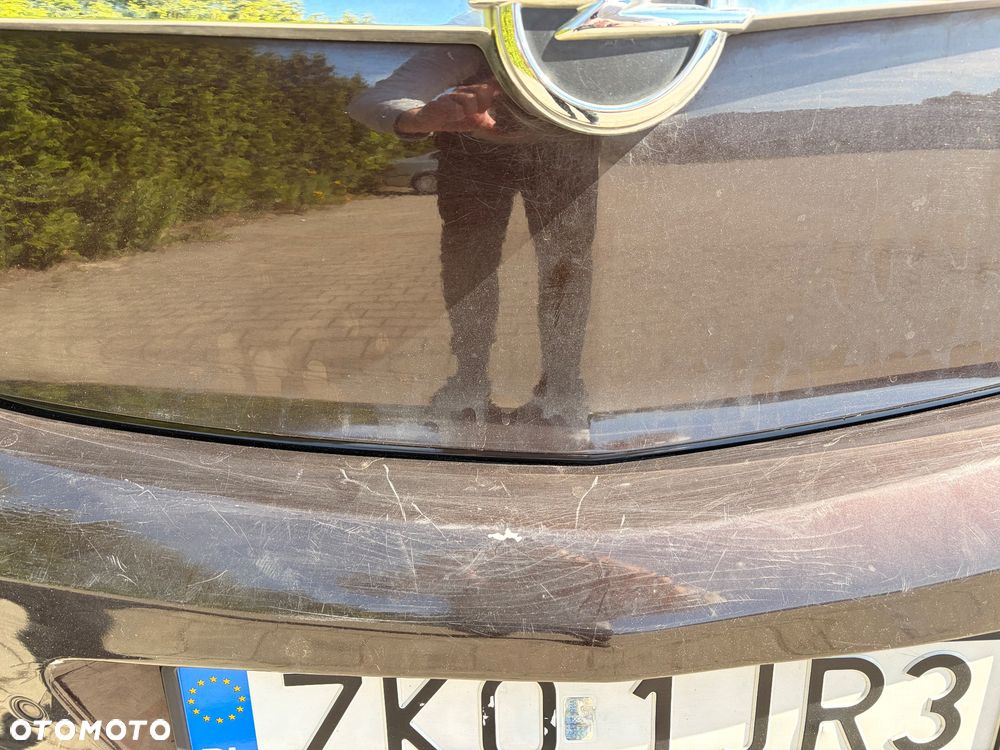 Opel Insignia 1.8 - 12