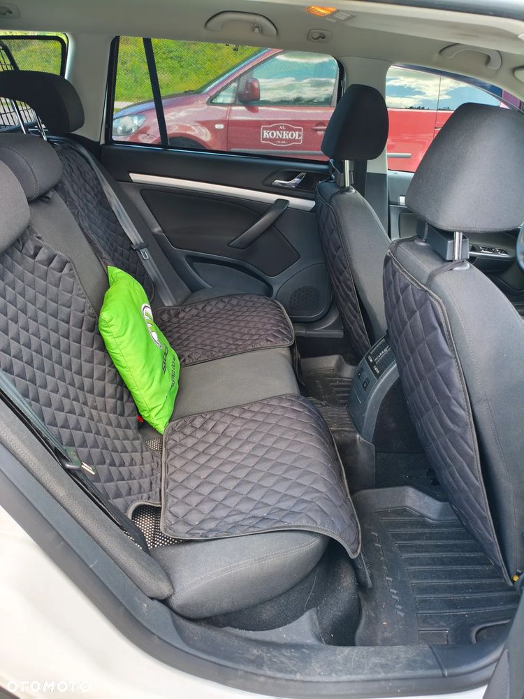 Skoda Octavia Scout 2.0 TDI DPF DSG - 25