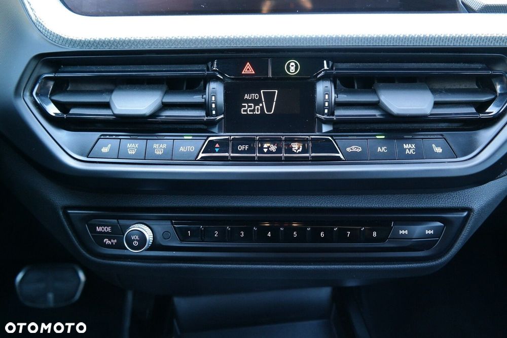 BMW Seria 1 - 25