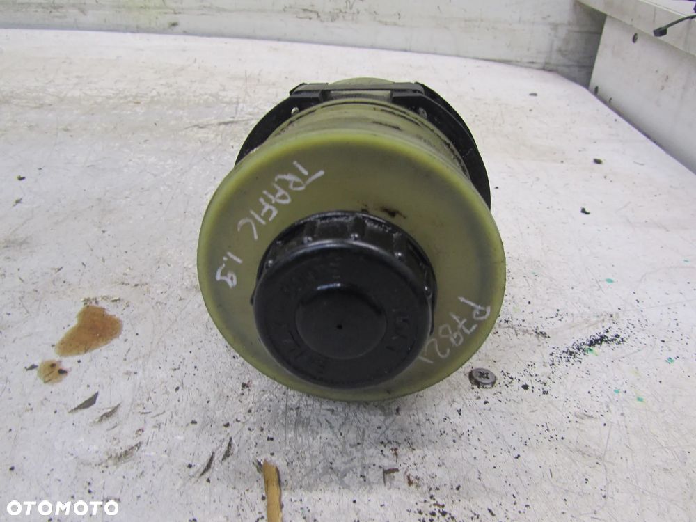 renault trafic-vivaro 1.9 dci zbiorniczek płynu wspomagania - 1