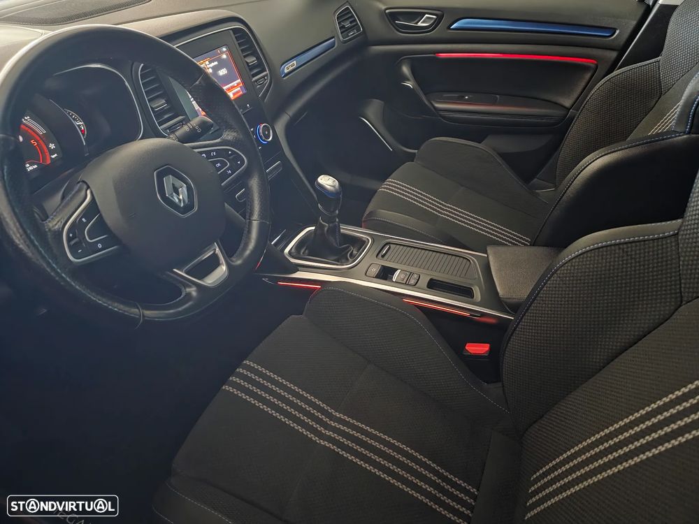 Renault Mégane Sport Tourer 1.5 dCi GT Line - 33