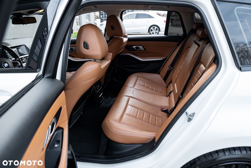BMW Seria 3 330d xDrive - 20