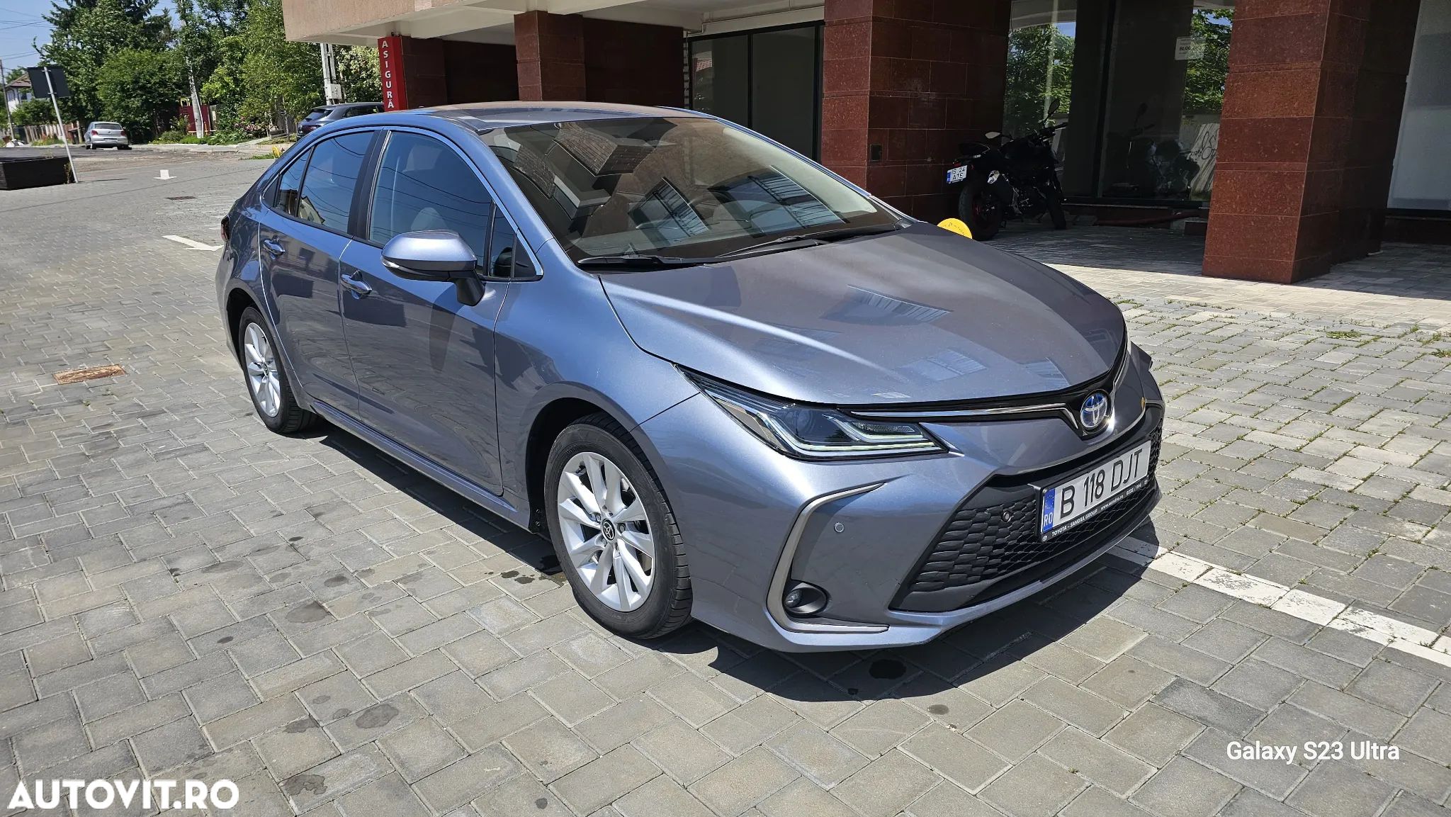 Toyota Corolla - 1