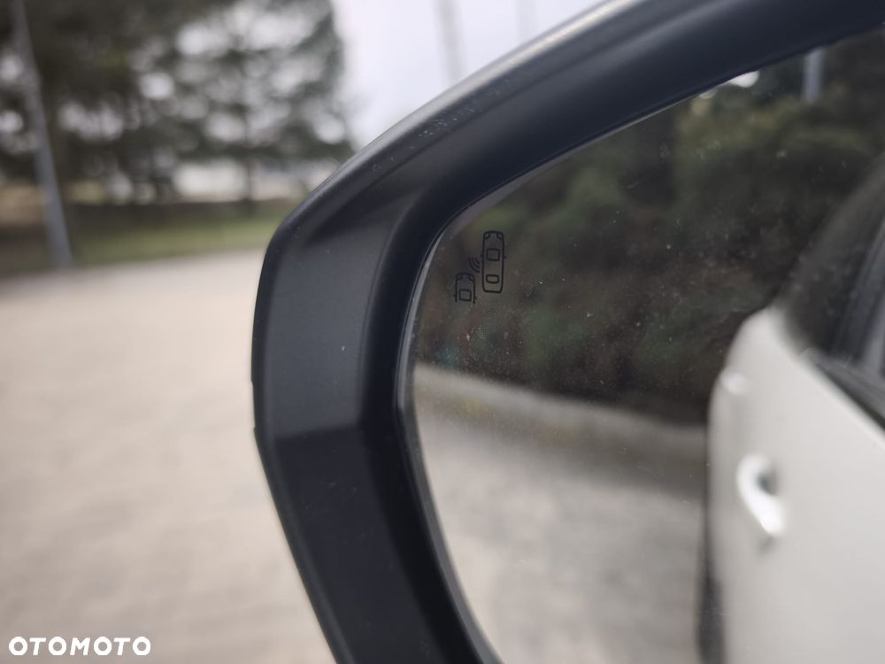 Peugeot 3008 1.5 BlueHDi GT S&S EAT8 - 26