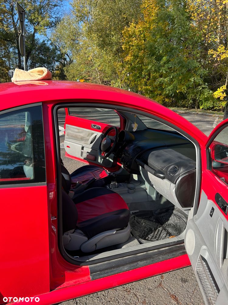 Volkswagen New Beetle 2.0 - 8