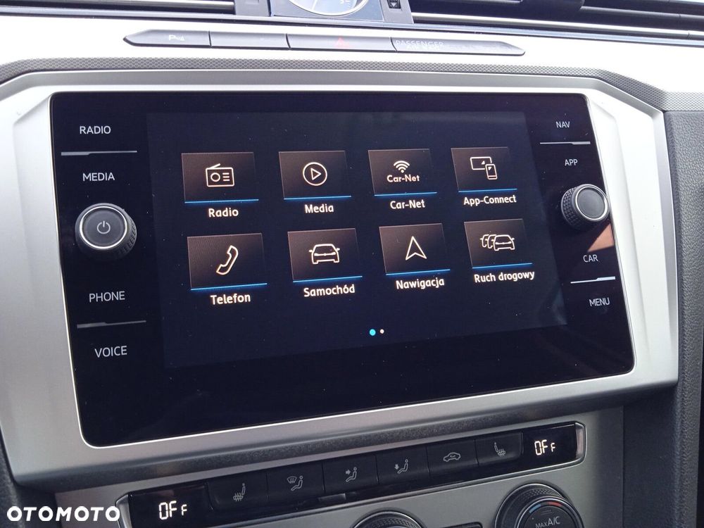 Volkswagen Passat - 19