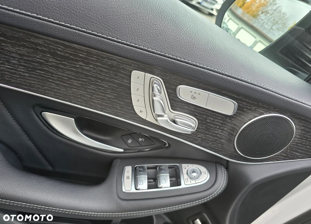 Mercedes-Benz GLC 300 d 4-Matic - 11