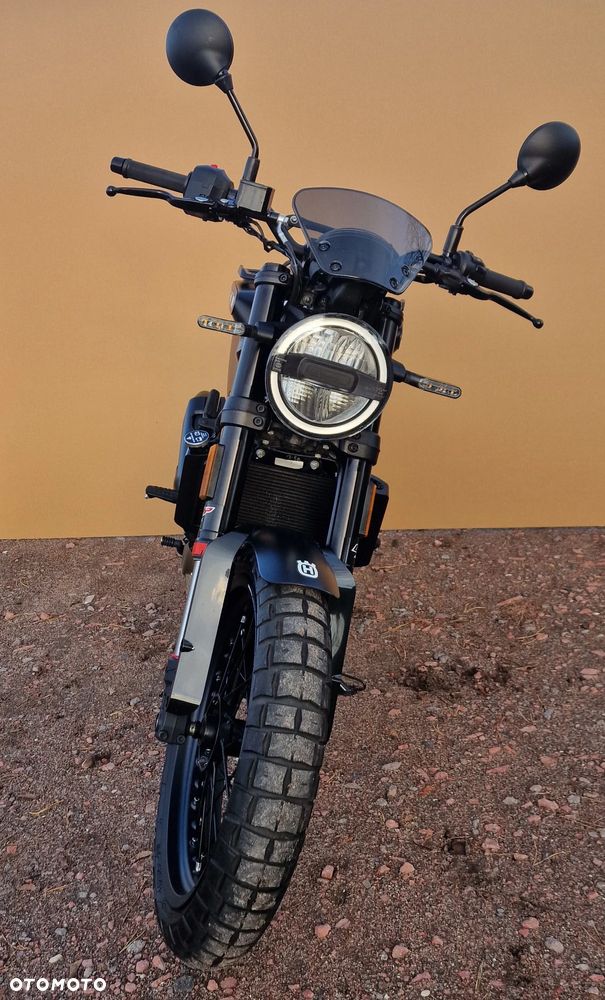 Husqvarna Svartpilen - 10