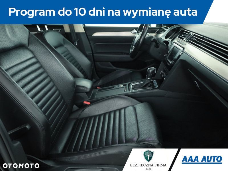 Volkswagen Passat - 9