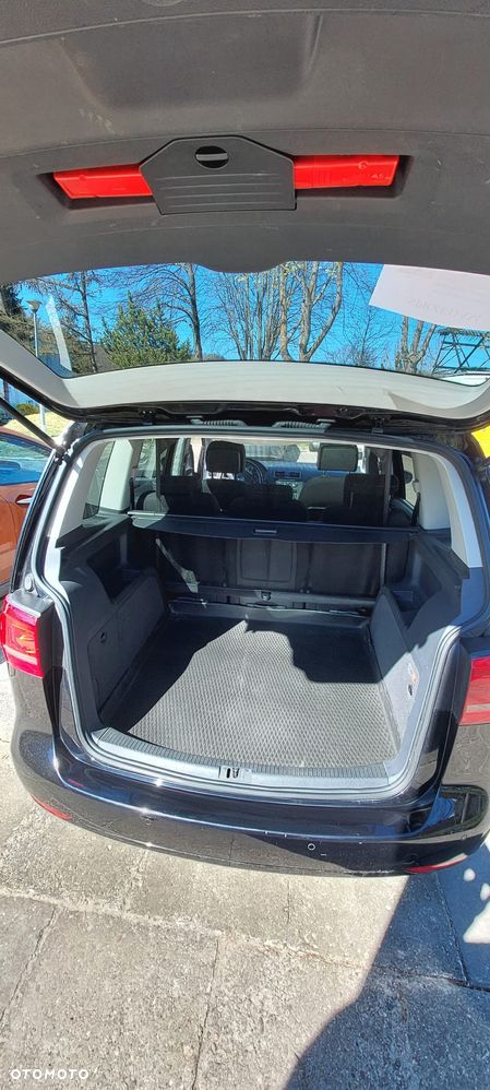 Volkswagen Touran 1.6 TDI DPF BlueMot Comfortline - 11