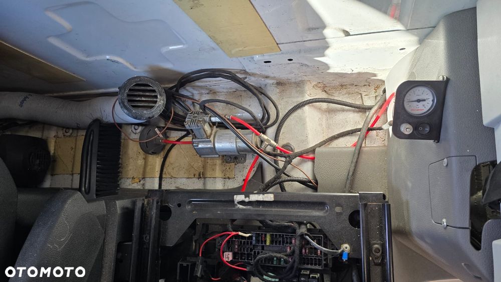 Volkswagen Crafter - 13