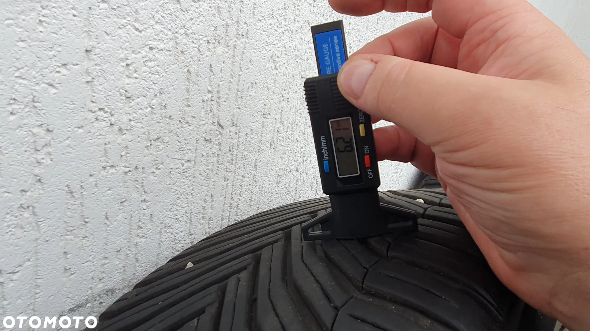 4 Koła + Felga na zapas Jaguar E-Pace Całoroczne Michelin CrossClimate 2 SUV 255 45 R20 - 8