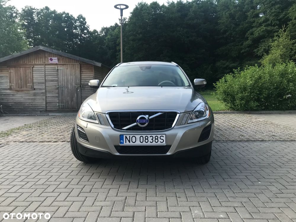 Volvo XC 60 D5 AWD Momentum - 3
