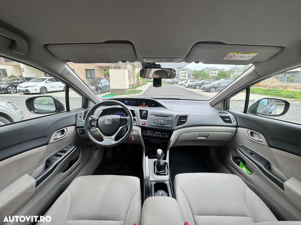 Honda Civic 1.8 i-VTEC MT Elegance Winter Pack - 2