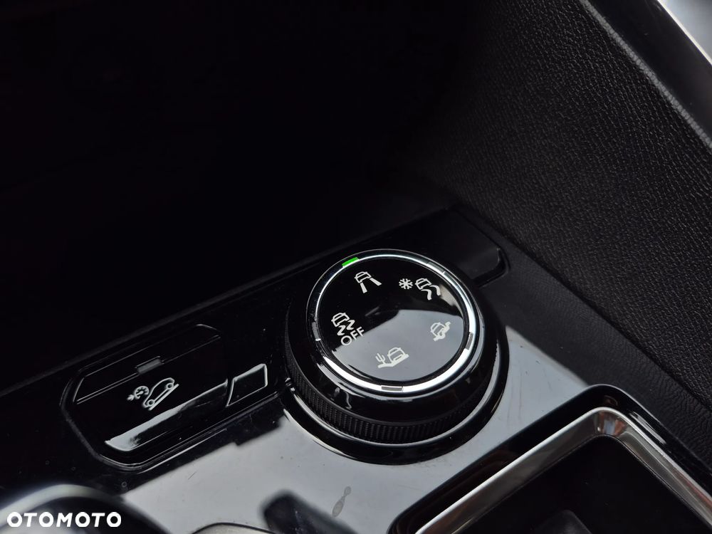 Peugeot 3008 1.6 PureTech GPF GT Line S&S EAT8 - 24