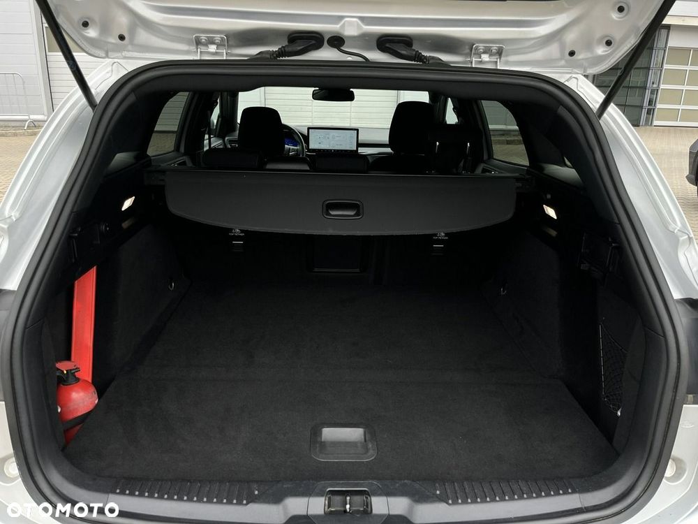 Ford Focus 1.0 EcoBoost Hybrid ST-LINE X - 36