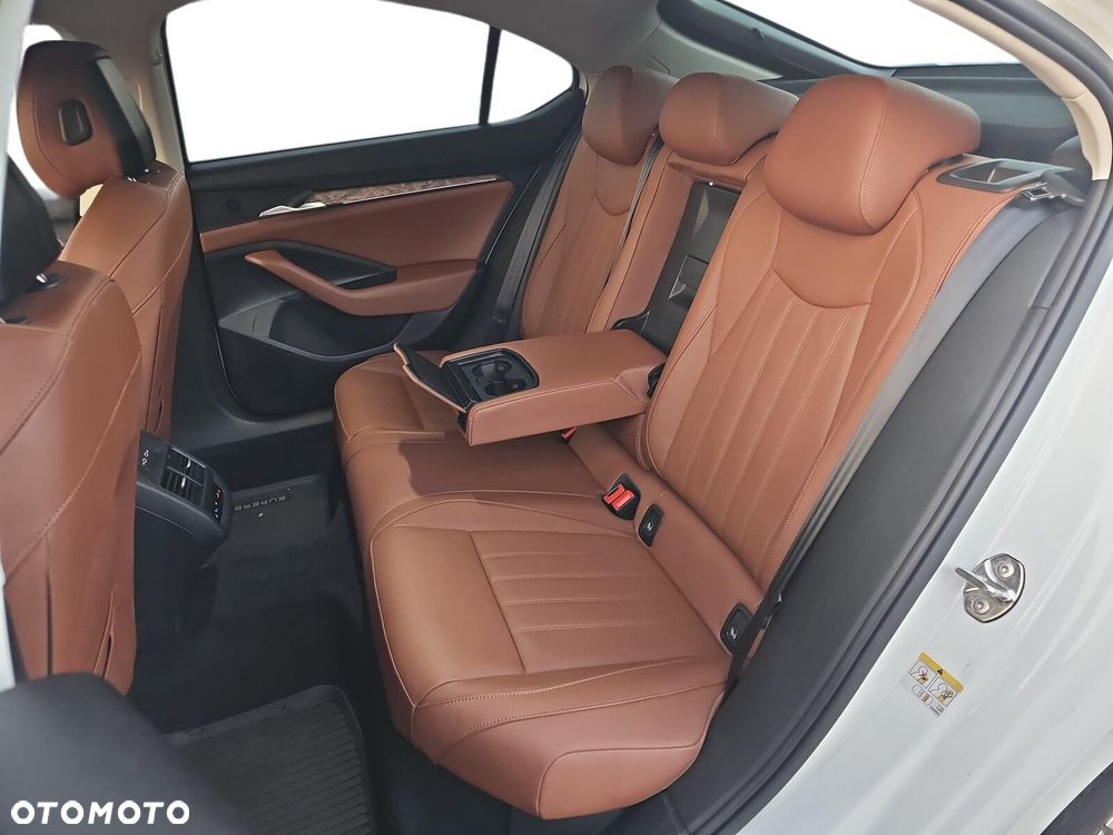 Skoda Superb 2.0 TDI SCR 4x4 L&K DSG - 12