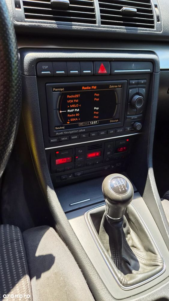 Audi A4 Avant 2.0 TDI - 8