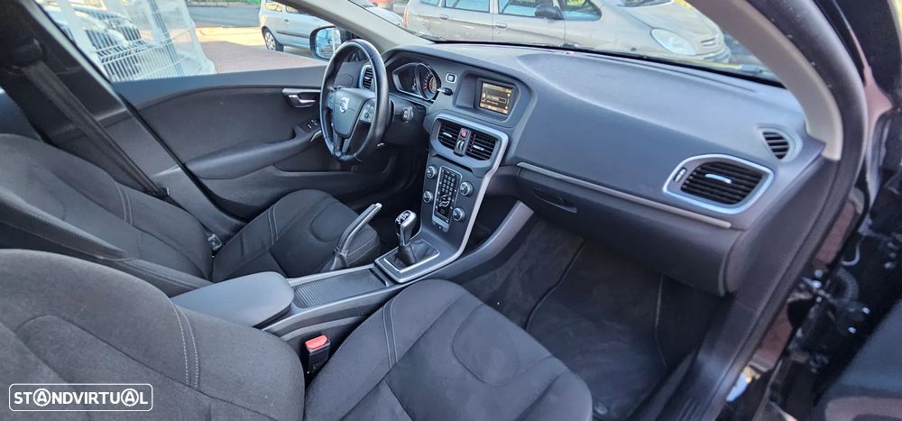 Volvo V40 2.0 D2 Momentum - 10