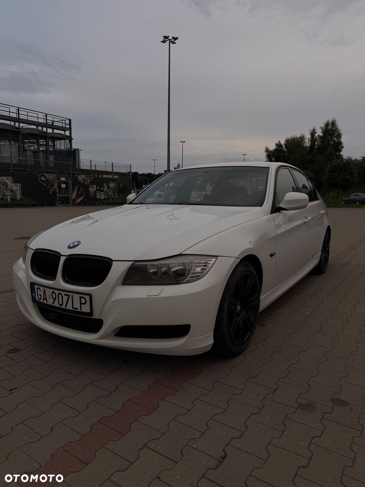 BMW Seria 3 318i - 2