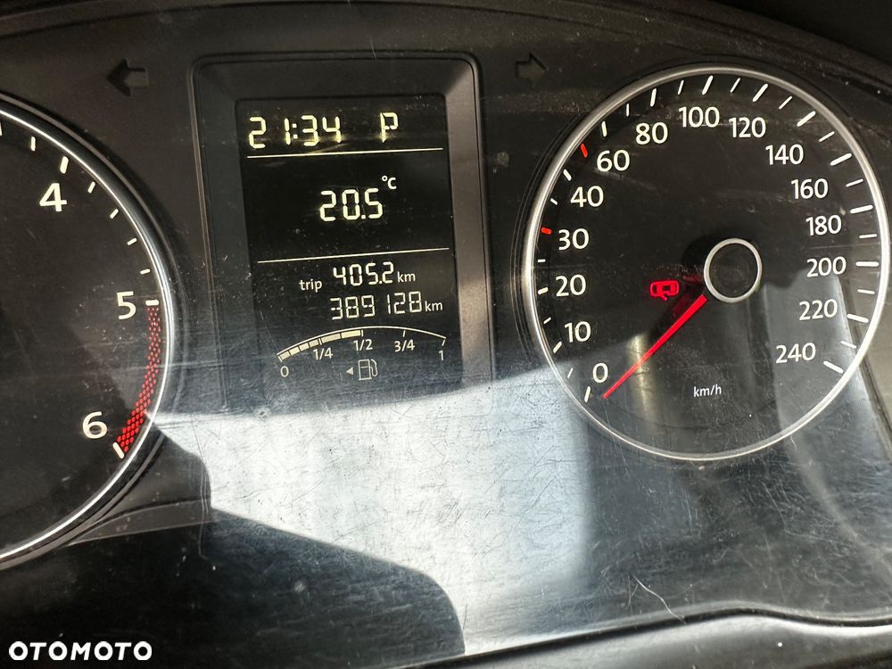 Volkswagen Transporter - 11