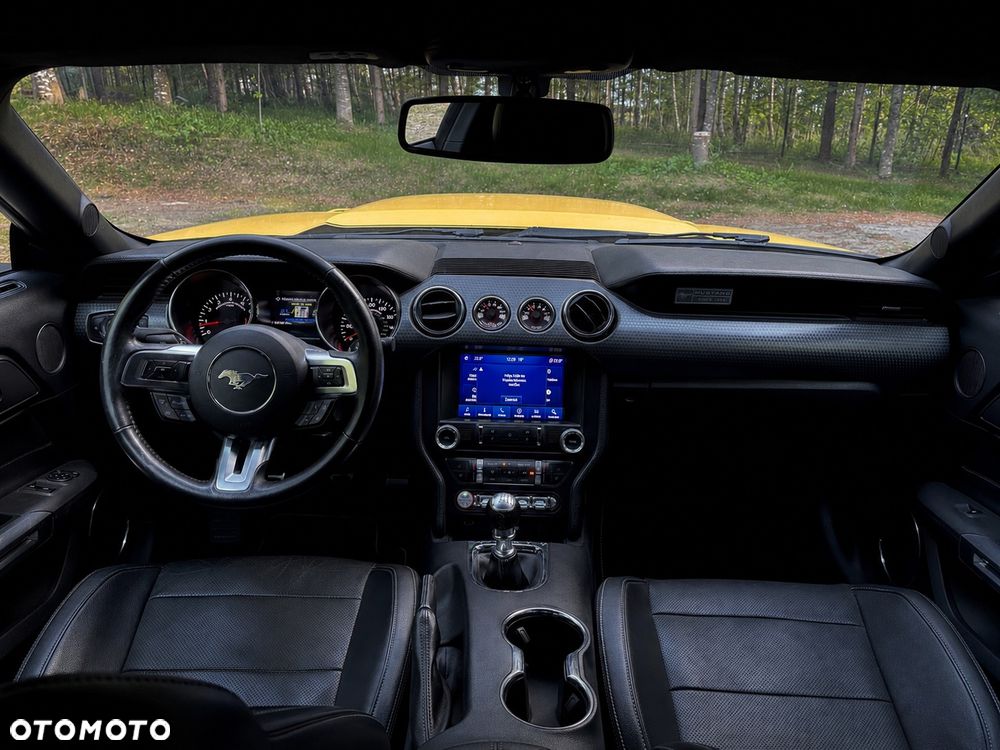 Ford Mustang - 11
