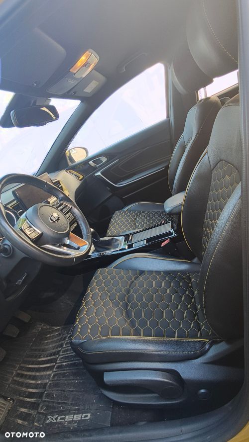 Kia XCeed 1.4 T-GDI L Business Line - 6
