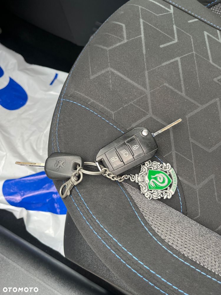 Peugeot 2008 PureTech 110 GPF Stop&Start EAT6 Style - 24
