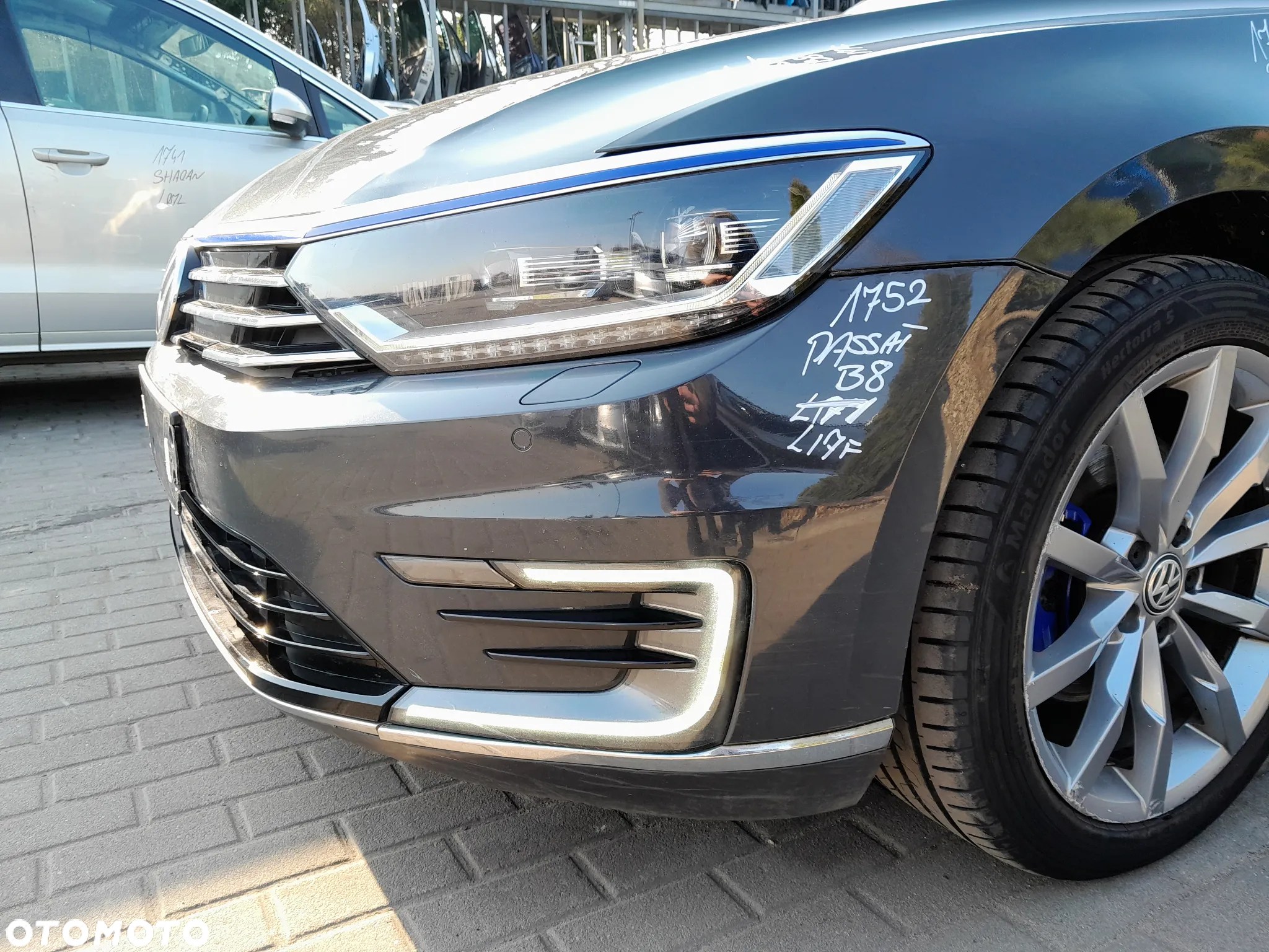 VW PASSAT B8 GTE HYBRID ZDERZAK PRZEDNI PRZÓD SPRYSKI PARKTRONIC PDC KOLOR: LI7F - 2