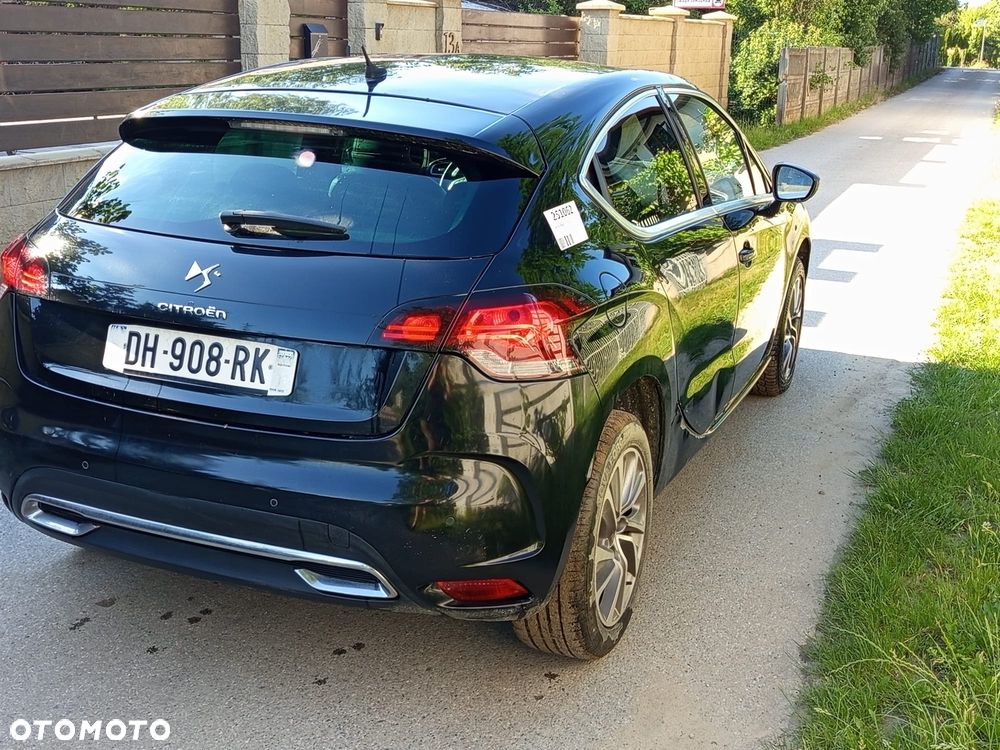 Citroën DS4 1.6 HDi SoChic - 4