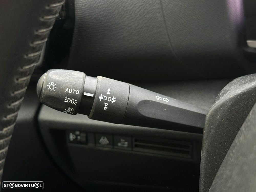 Citroën C4 X 1.2 PureTech Shine EAT8 - 16