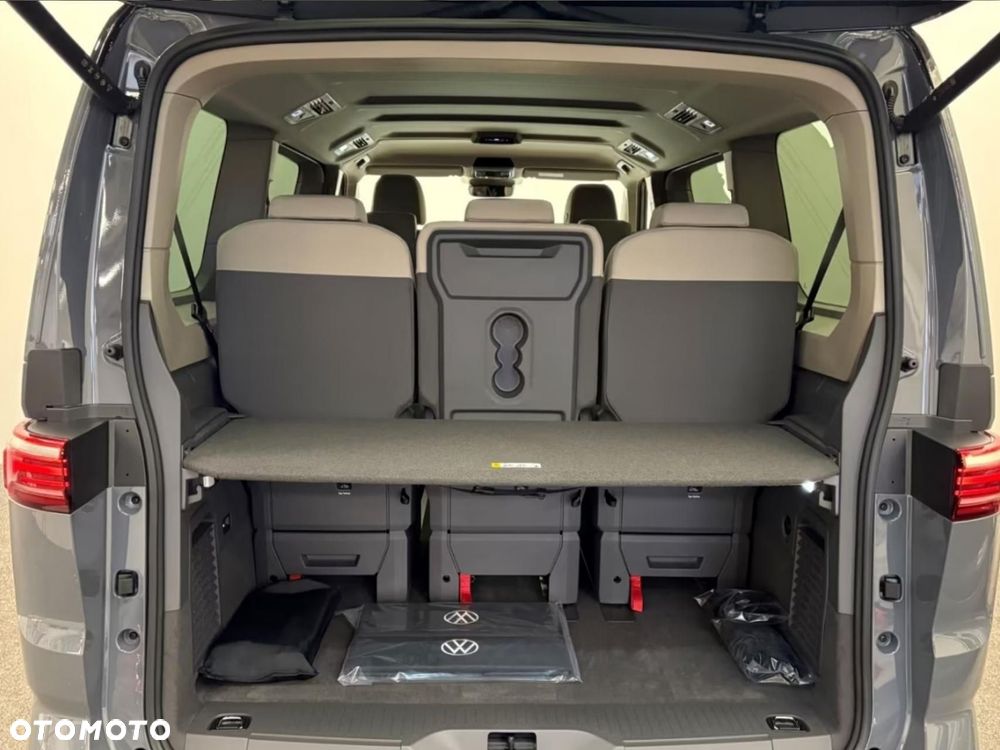 Volkswagen Multivan - 11