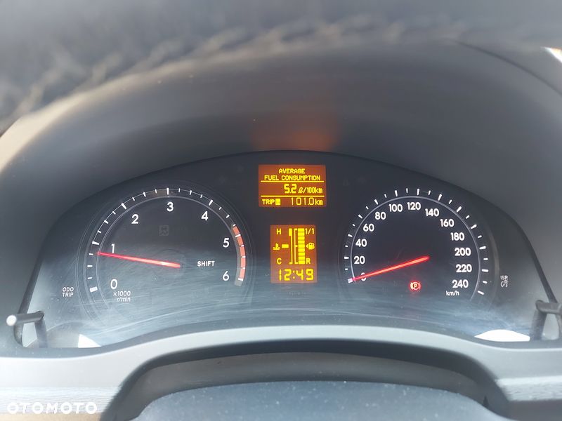 Toyota Avensis 2.0 D-4D Luna - 11