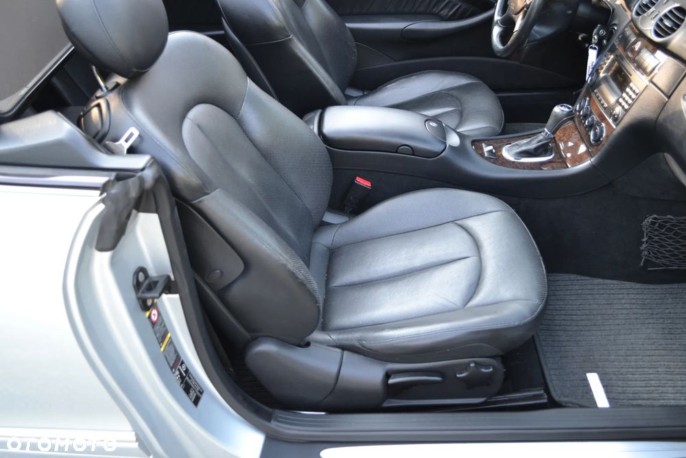 Mercedes-Benz CLK - 16